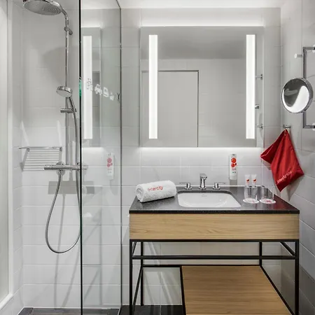 Intercityhotel Ξενοδοχείο 4*