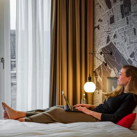 Intercityhotel 호텔