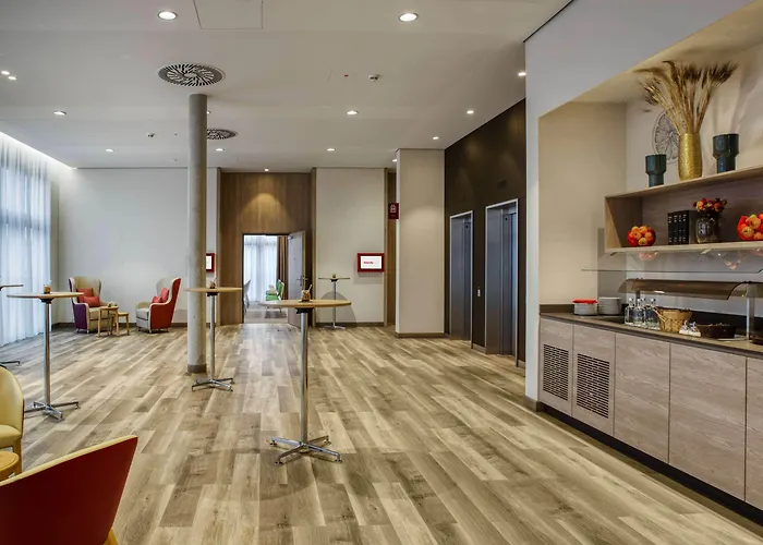 Hotel Intercityhotel 4*